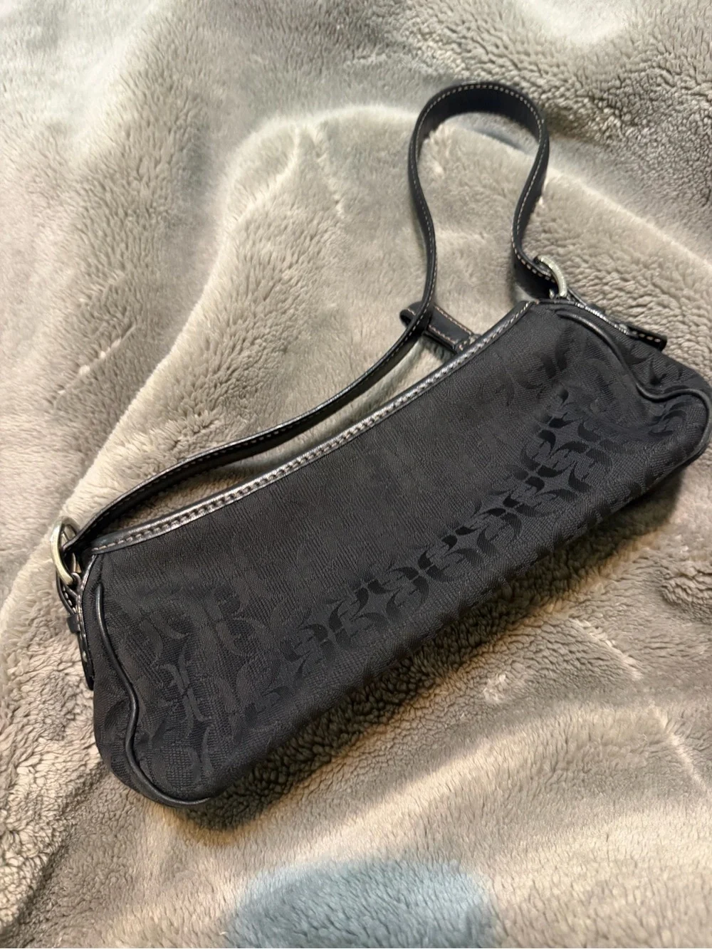 Fossil Black Leather Crossbody with Contrast Stitching and